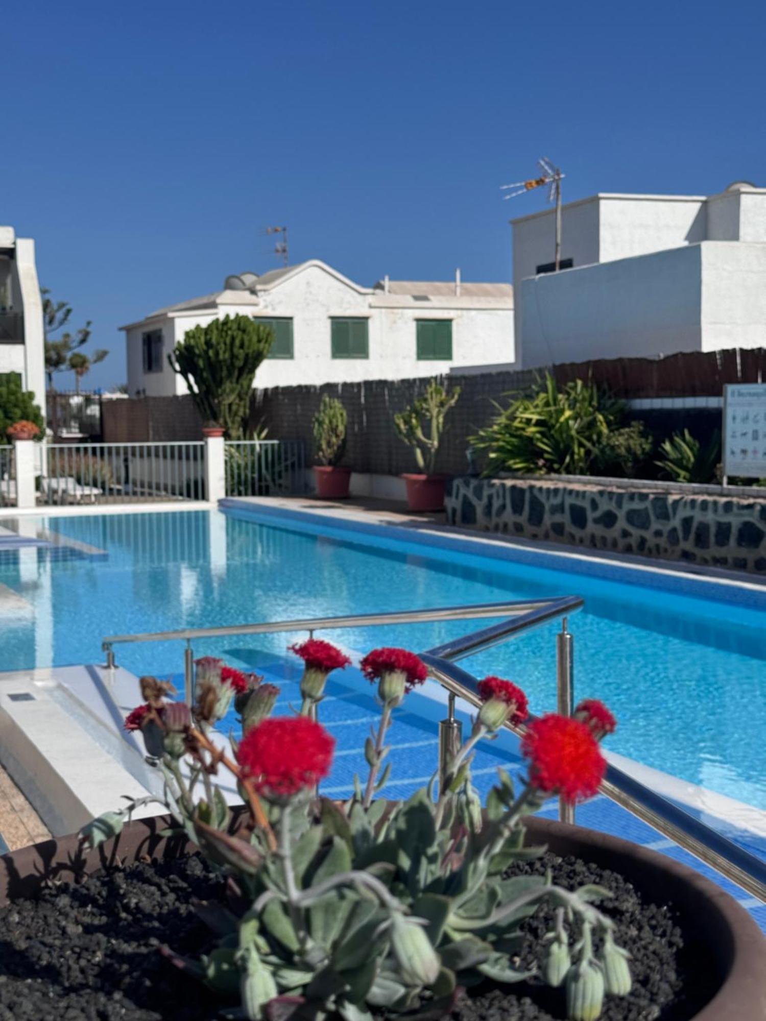 Апартаменты Casa Ana Puerto Del Carmen Тиас Экстерьер фото